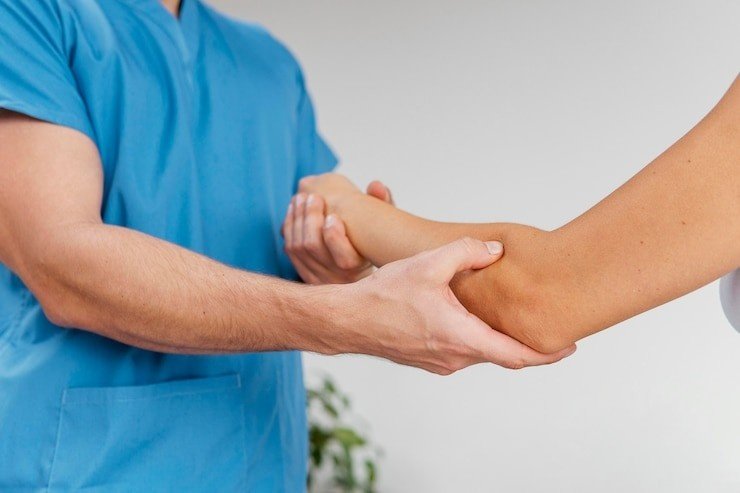 What Advanced Physiotherapy Techniques Are Used at GS Physiotherapy to Treat Carpal Tunnel Syndrome?