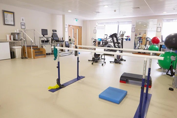 What Conditions Can Be Treated at a Physiotherapy Clinic in Gurgaon?